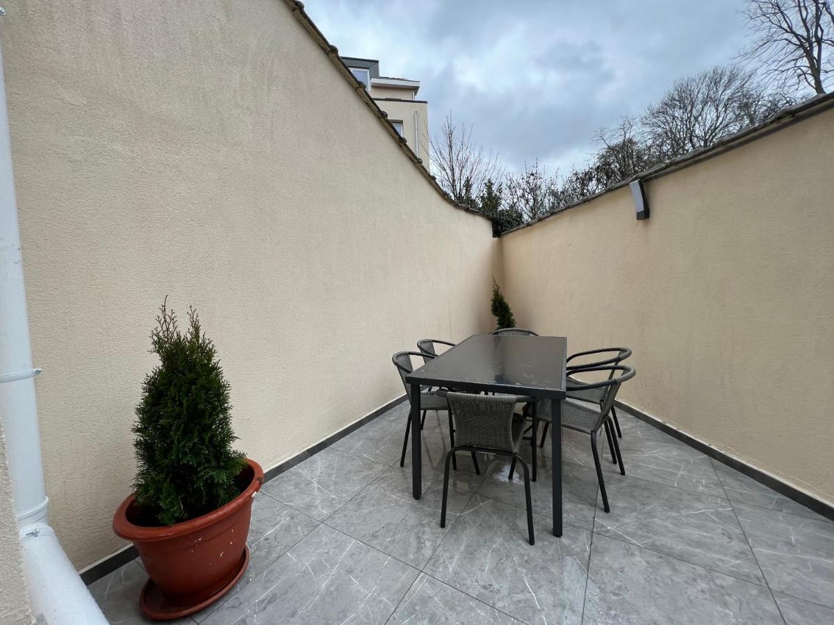 Design Europarlament Apartment With Private Terrace Bruksela Zewnętrze zdjęcie